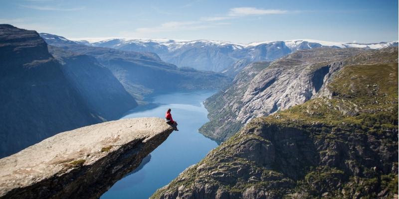 trekking-trolltunga